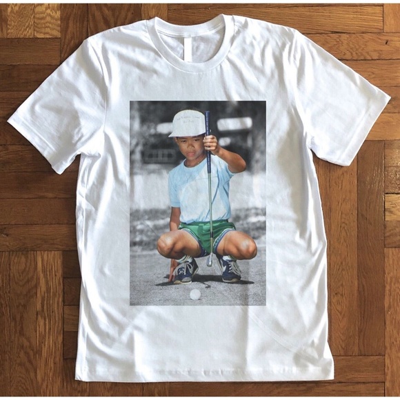 Pin_Eve Other - Tiger Woods Unisex T-shirt